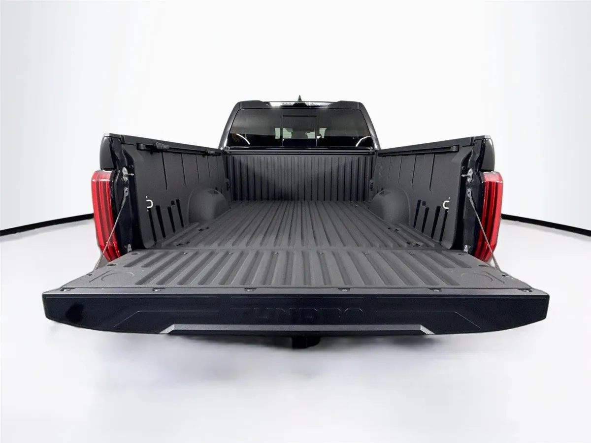 2023 Toyota Tundra SR5 thumbnail 34