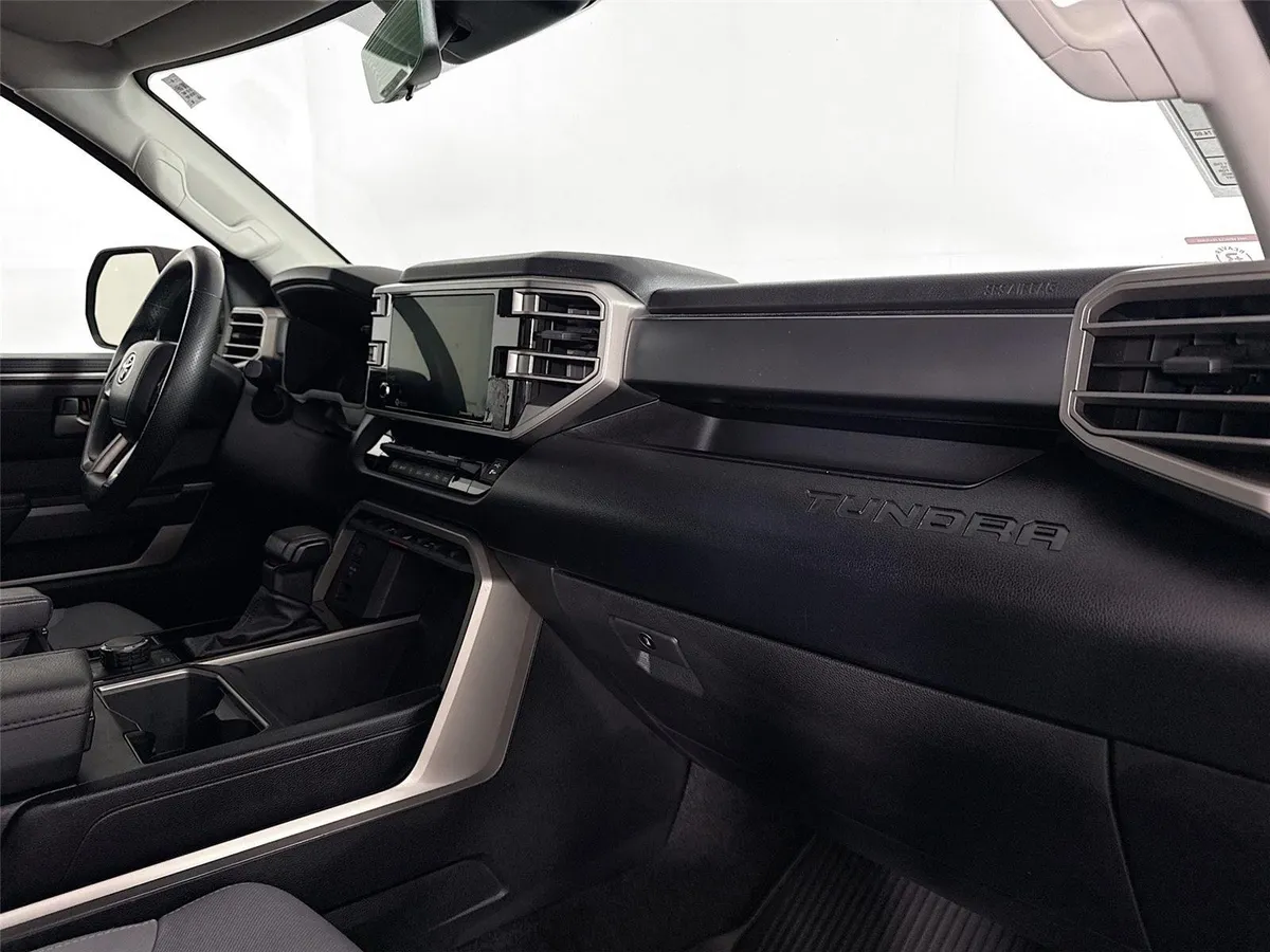2023 Toyota Tundra SR5 thumbnail 38