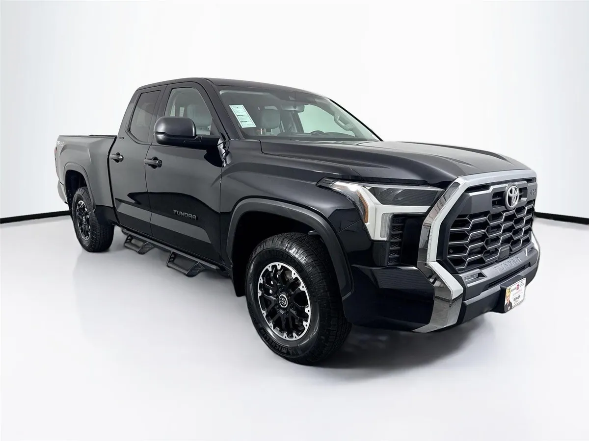 2023 Toyota Tundra SR5 thumbnail 9