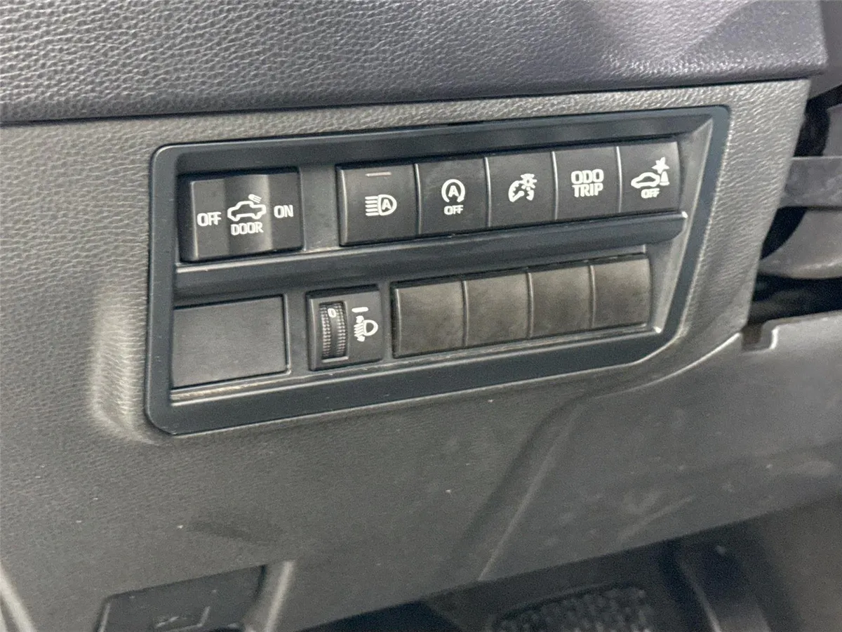 2023 Toyota Tundra SR5 thumbnail 15