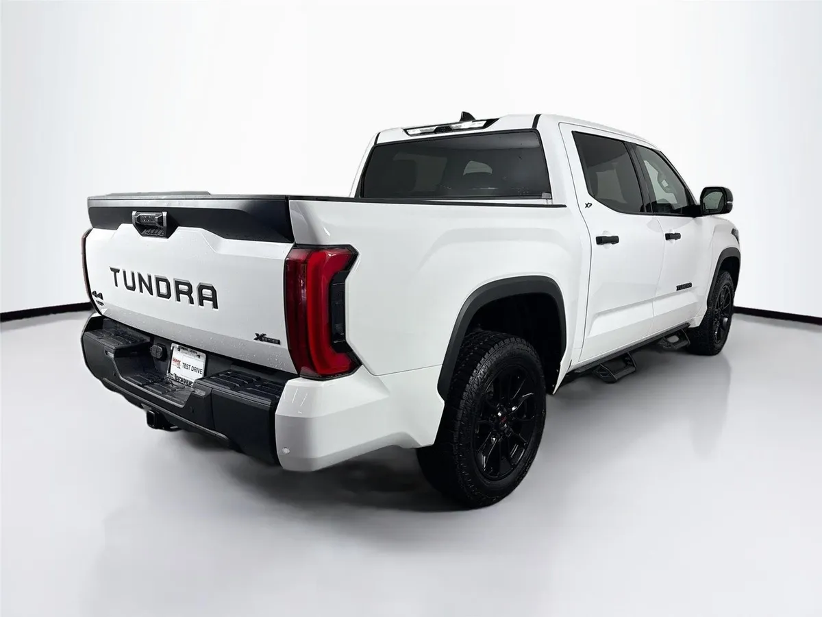 2023 Toyota Tundra SR5 thumbnail 2