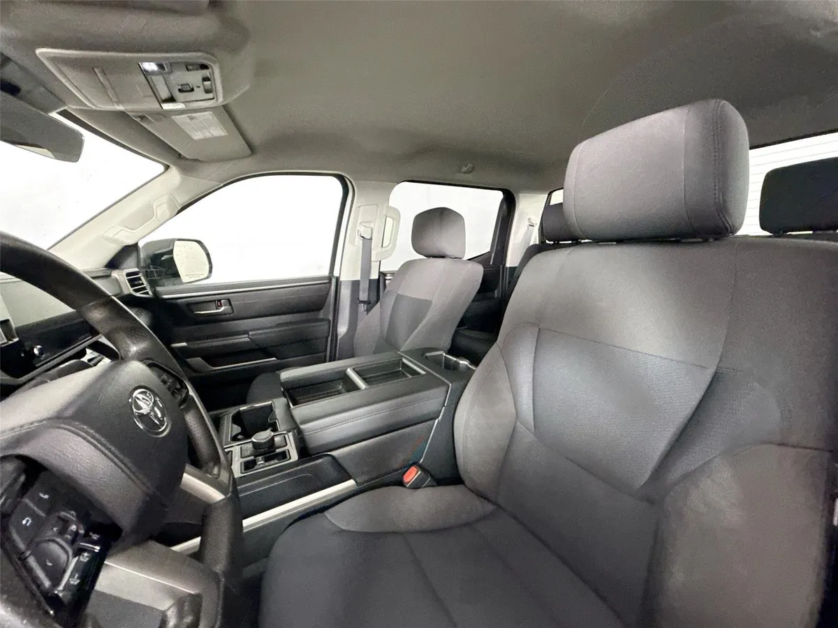 2023 Toyota Tundra SR5 thumbnail 3