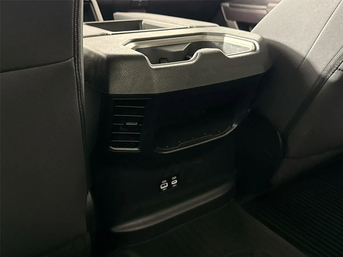 2023 Toyota Tundra SR5 thumbnail 34