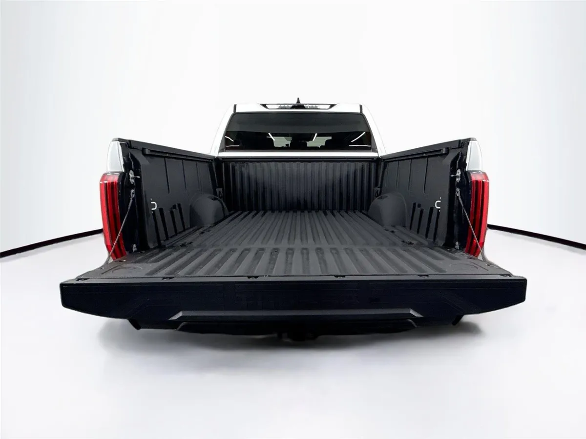 2023 Toyota Tundra SR5 thumbnail 37