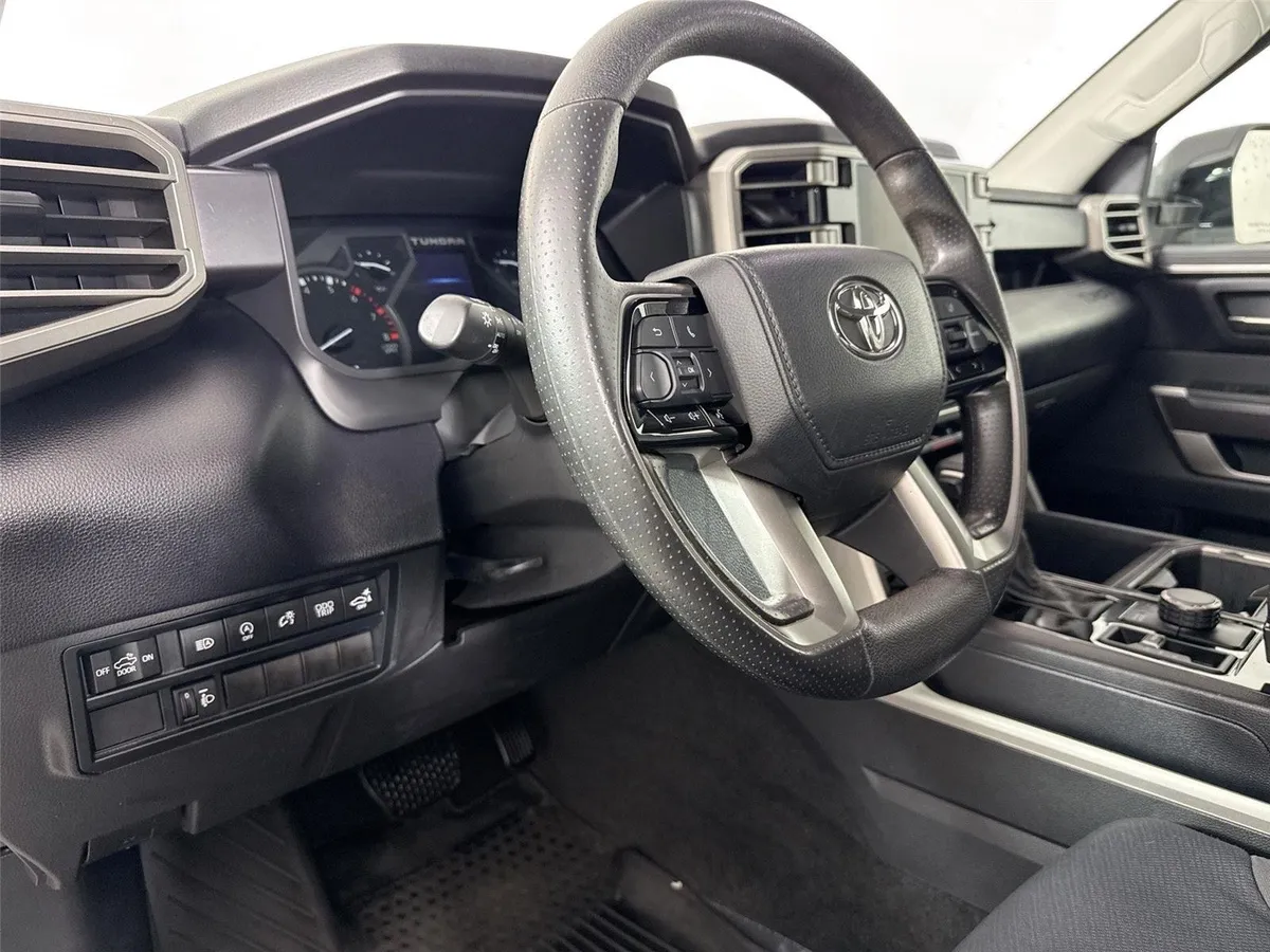 2023 Toyota Tundra SR5 thumbnail 4