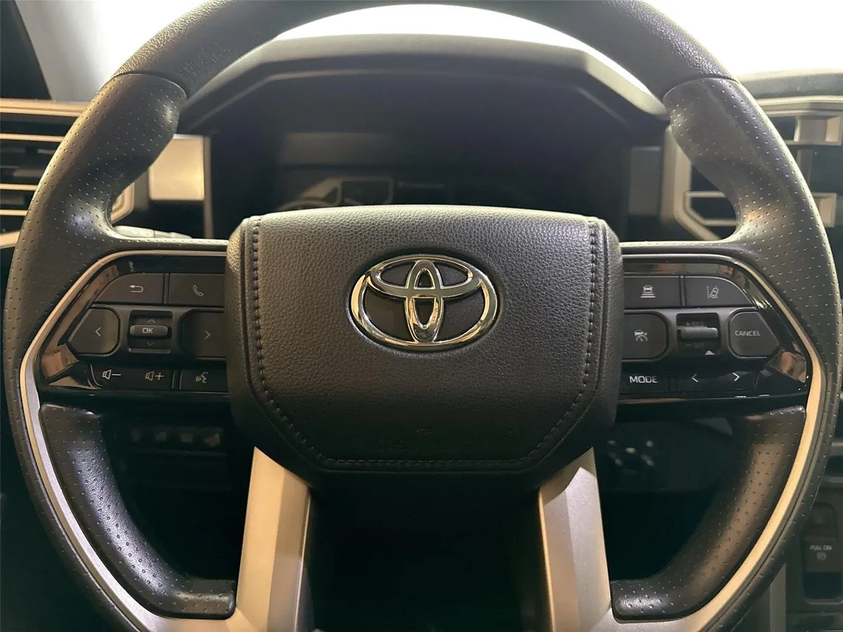 2023 Toyota Tundra SR5 thumbnail 16