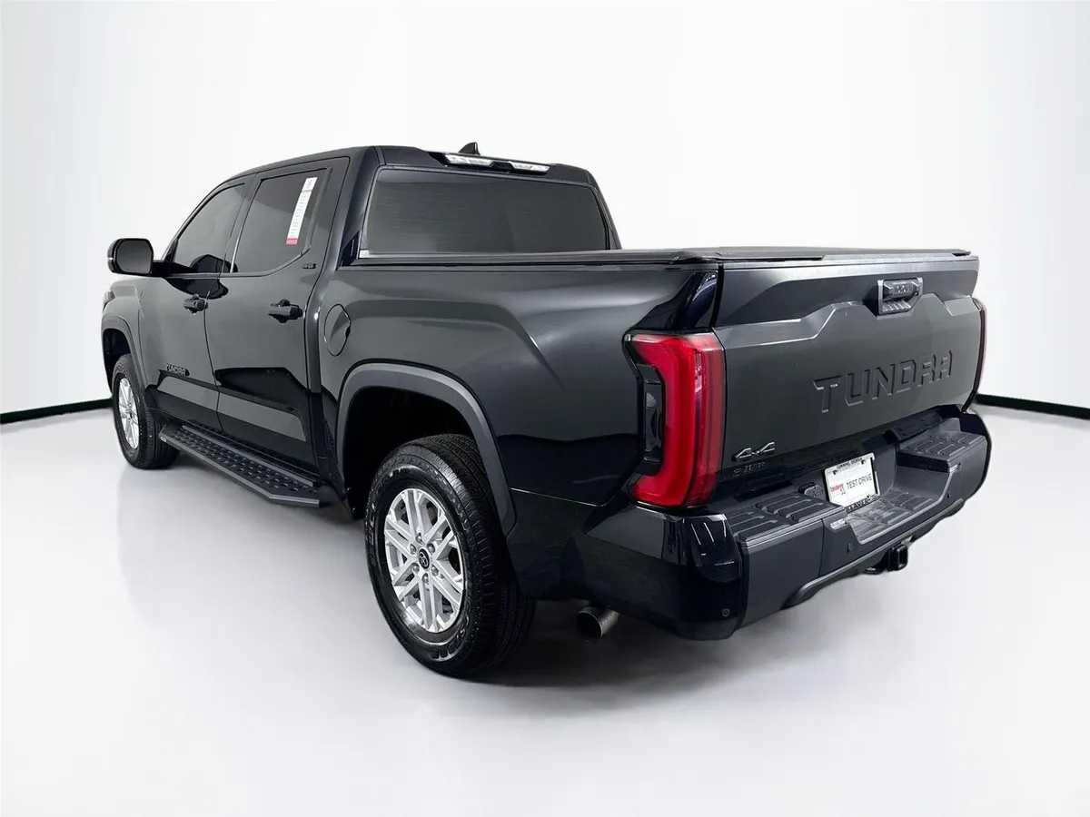 2023 Toyota Tundra SR5 thumbnail 2