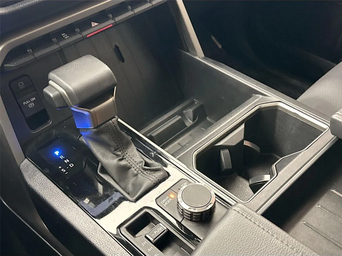 2023 Toyota Tundra SR5 thumbnail 24