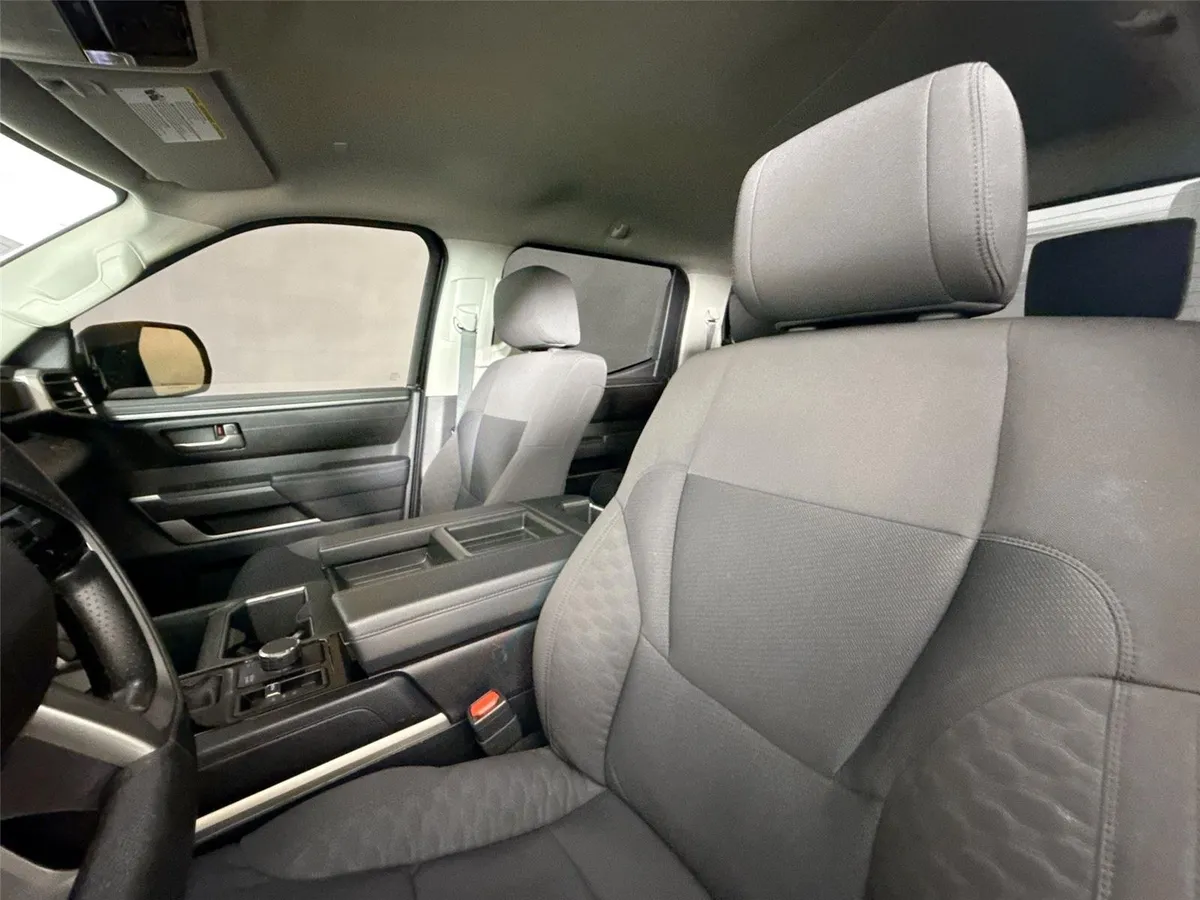 2023 Toyota Tundra SR5 thumbnail 3