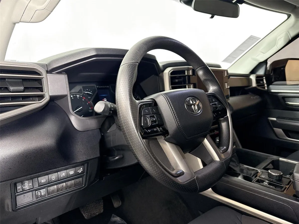 2023 Toyota Tundra SR5 thumbnail 4