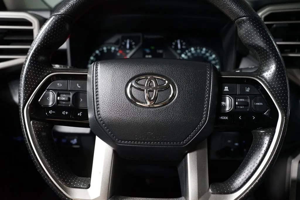 2023 Toyota Tundra SR5 thumbnail 13