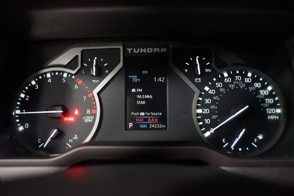 2023 Toyota Tundra SR5 thumbnail 16