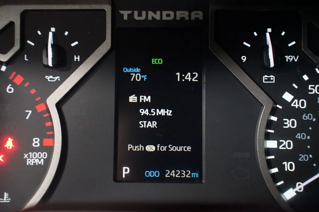 2023 Toyota Tundra SR5 thumbnail 17