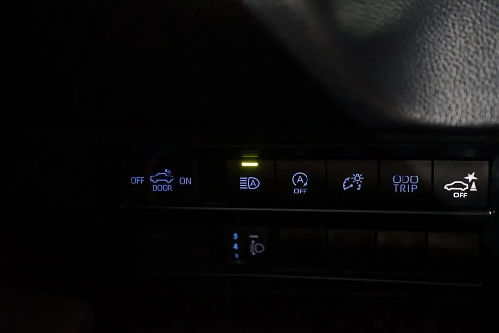 2023 Toyota Tundra SR5 thumbnail 25
