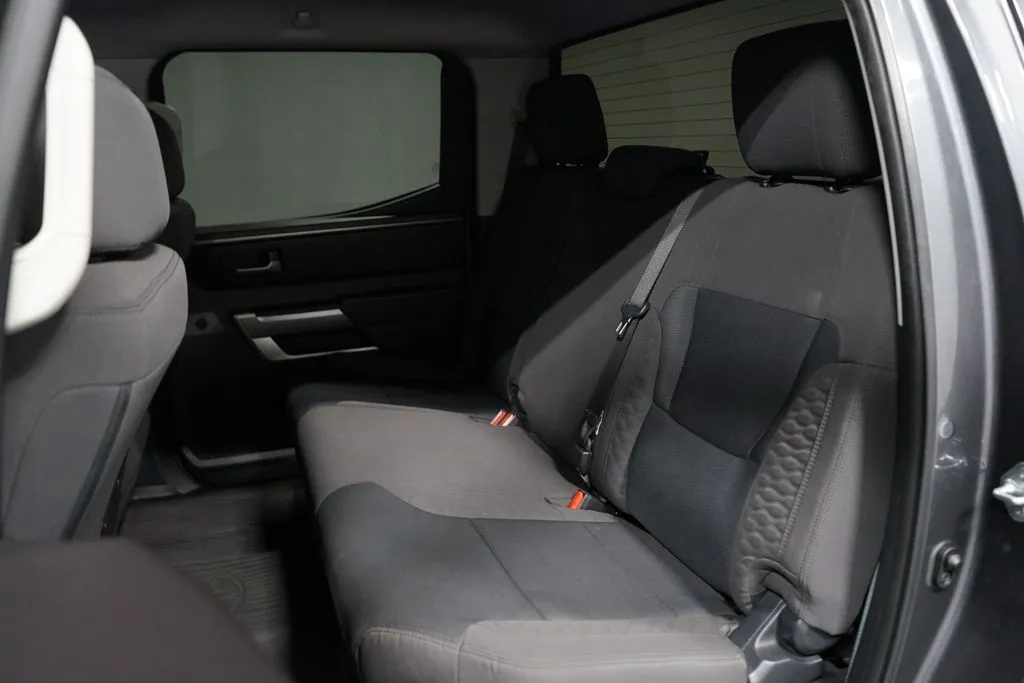 2023 Toyota Tundra SR5 thumbnail 30