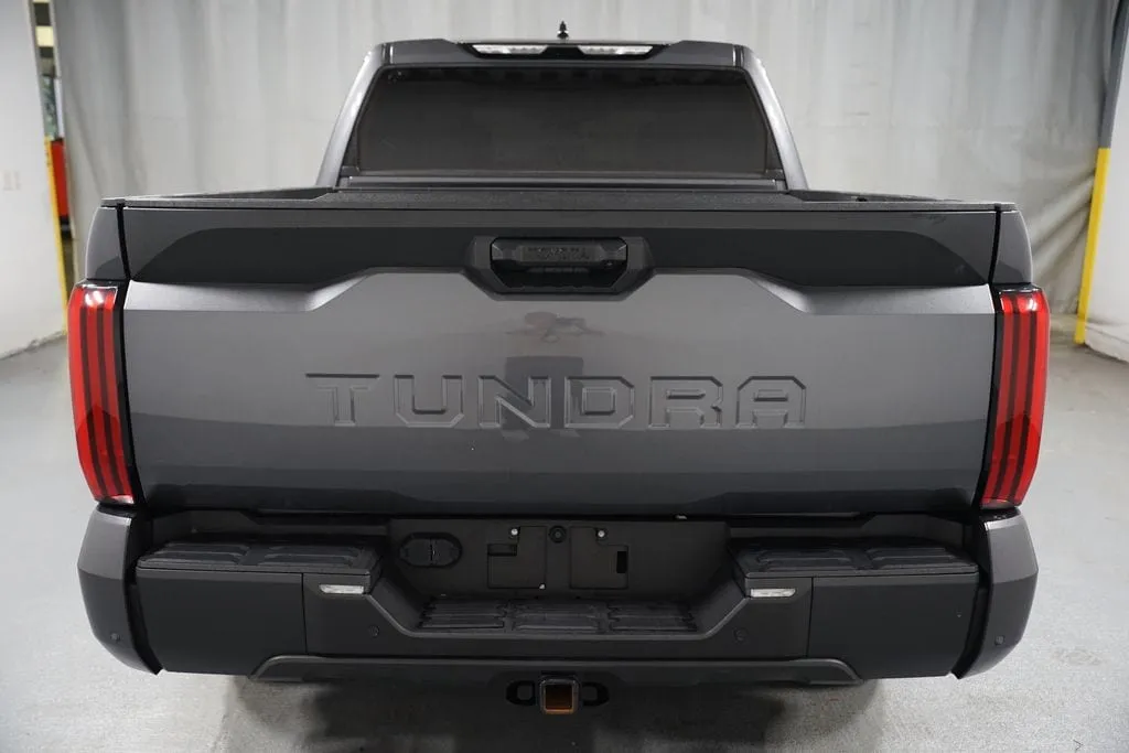 2023 Toyota Tundra SR5 thumbnail 7