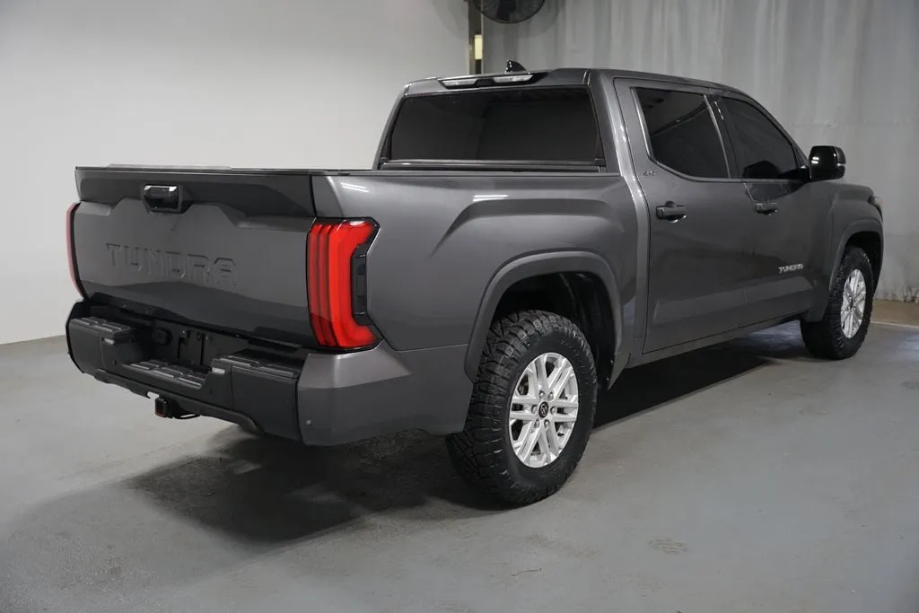 2023 Toyota Tundra SR5 thumbnail 8