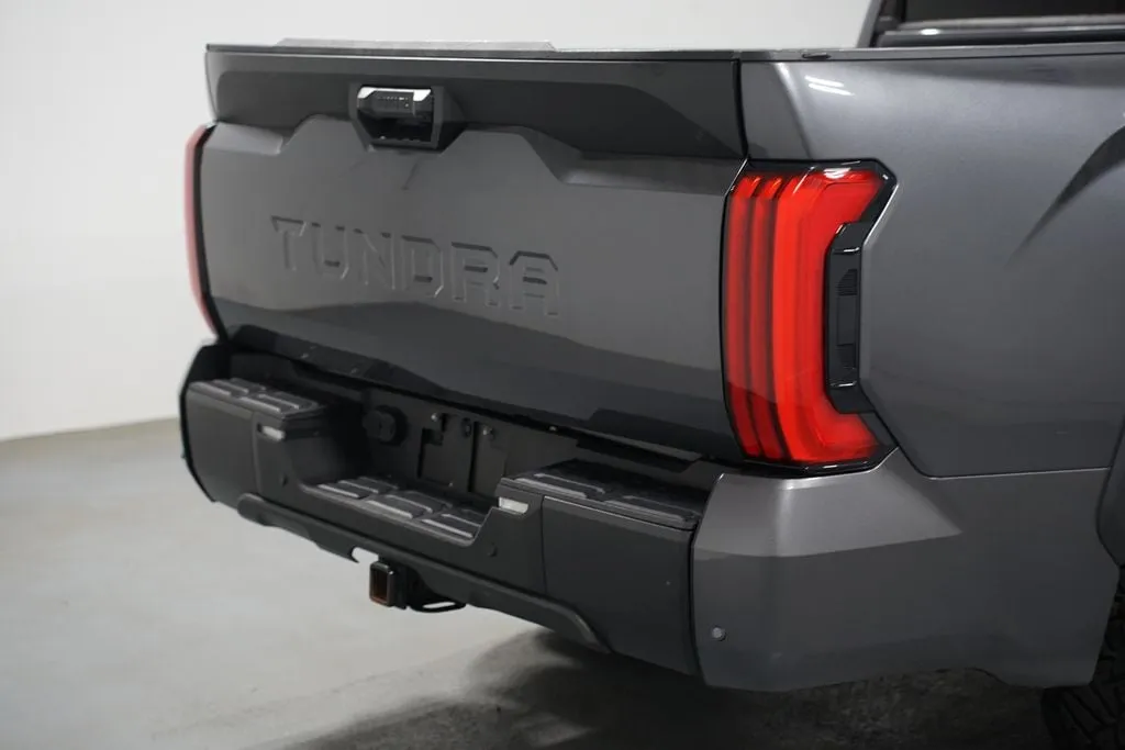 2023 Toyota Tundra SR5 thumbnail 9