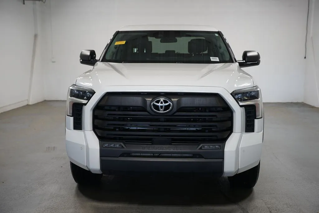 2023 Toyota Tundra SR5 thumbnail 2