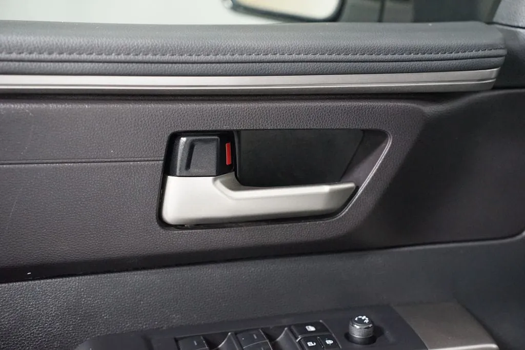 2023 Toyota Tundra SR5 thumbnail 33