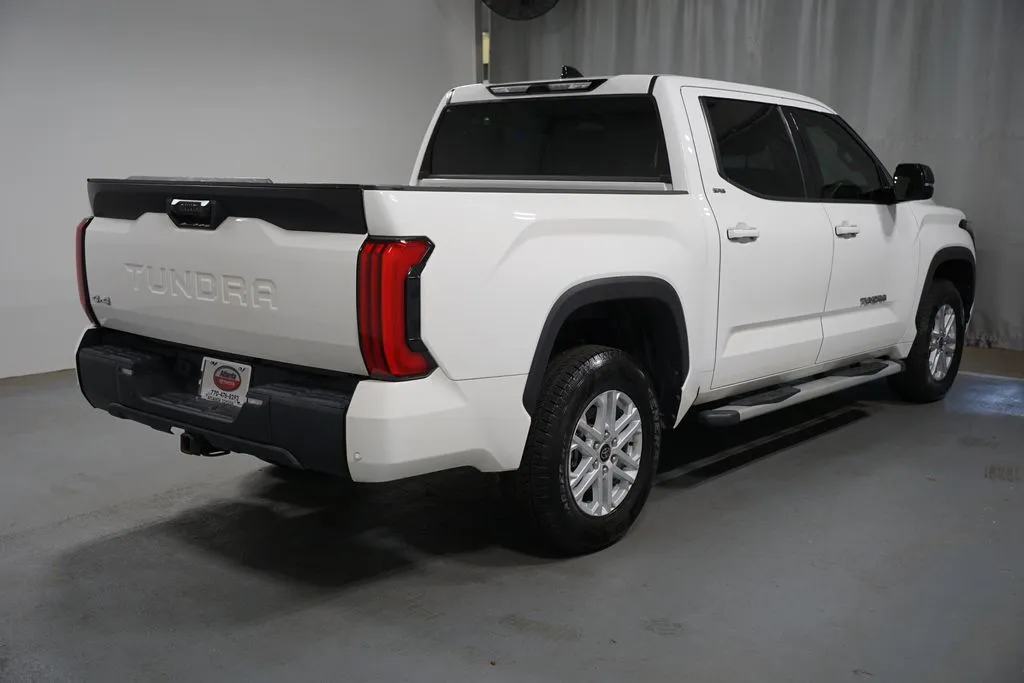 2023 Toyota Tundra SR5 thumbnail 8