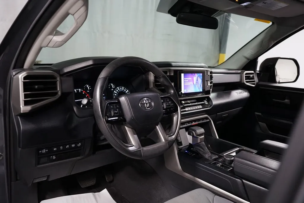 2023 Toyota Tundra SR5 thumbnail 12