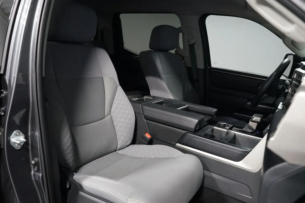 2023 Toyota Tundra SR5 thumbnail 29