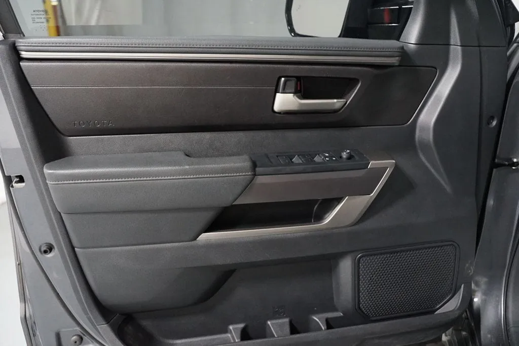 2023 Toyota Tundra SR5 thumbnail 31