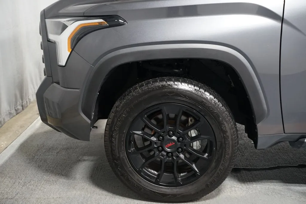 2023 Toyota Tundra SR5 thumbnail 5
