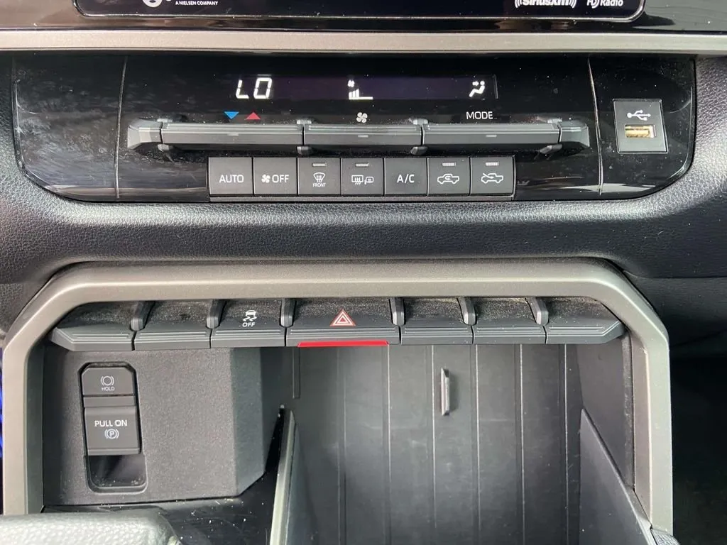 2023 Toyota Tundra SR5 thumbnail 24