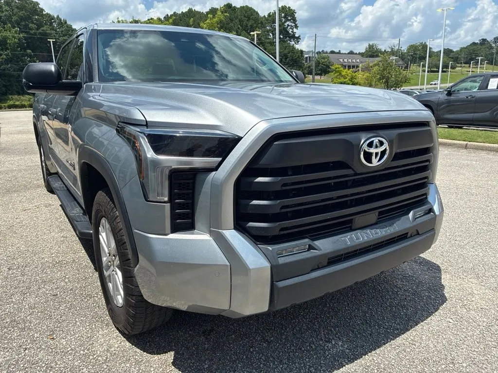 2023 Toyota Tundra SR5 thumbnail 4