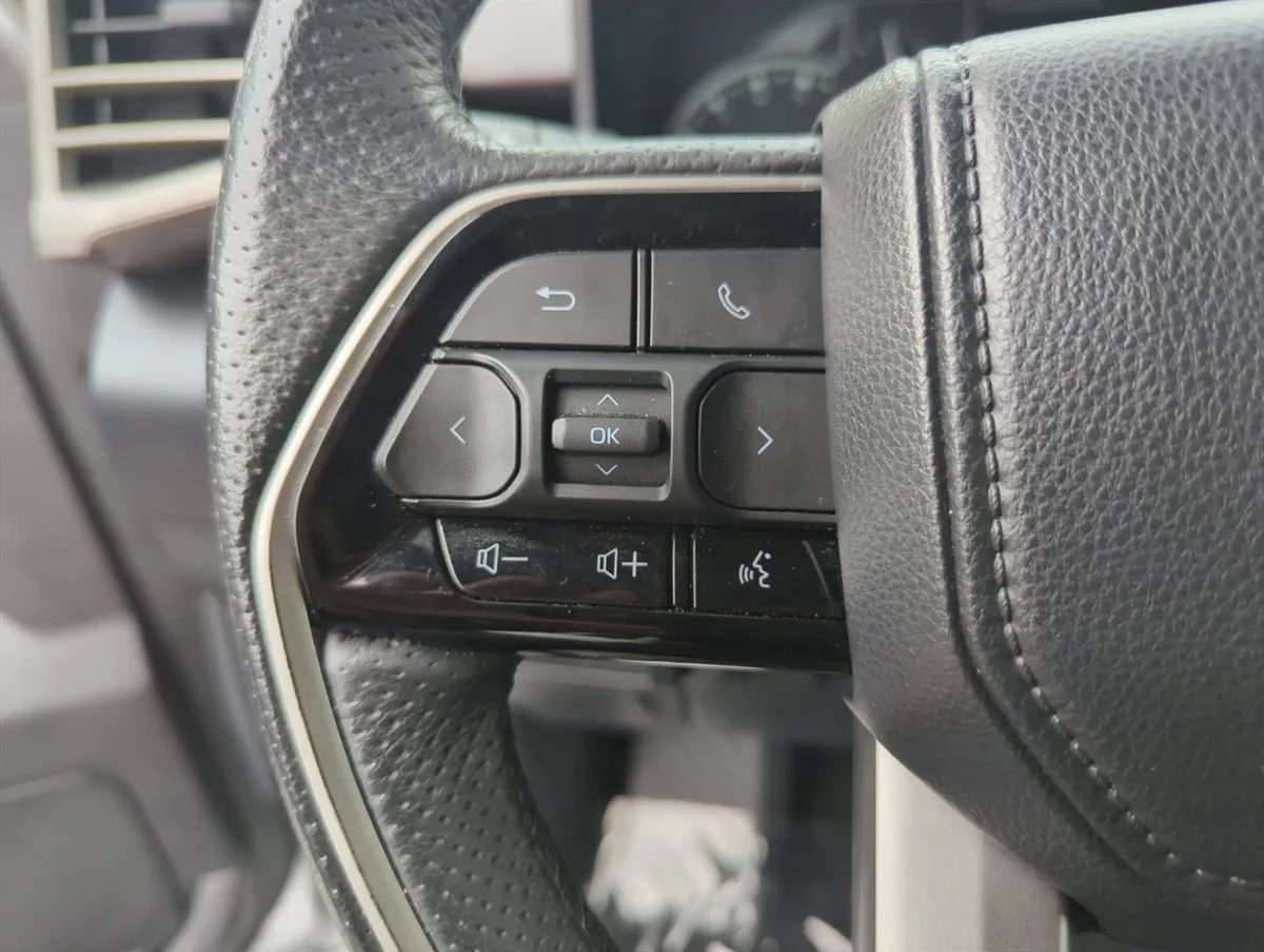 2023 Toyota Tundra SR5 thumbnail 11