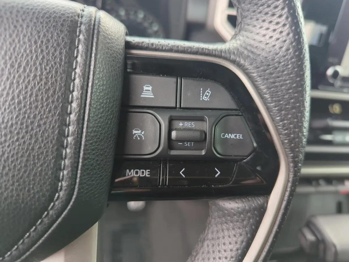 2023 Toyota Tundra SR5 thumbnail 12