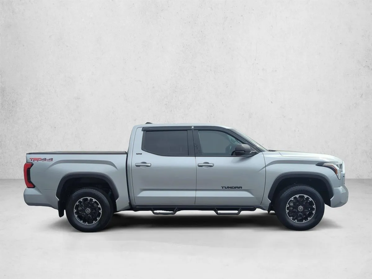 2023 Toyota Tundra SR5 thumbnail 4