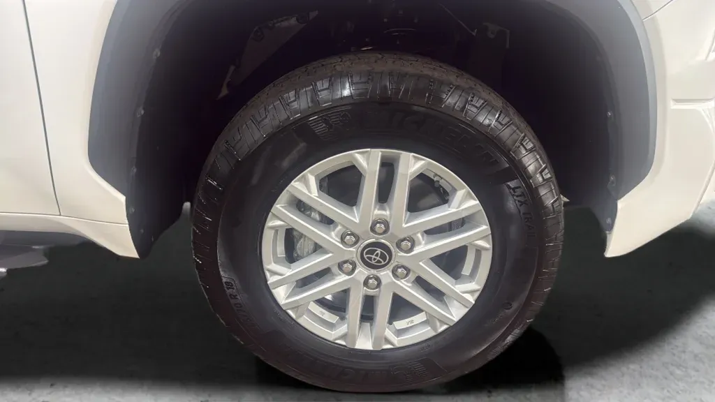 2023 Toyota Tundra SR5 thumbnail 24