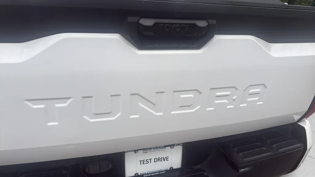 2023 Toyota Tundra SR5 thumbnail 30