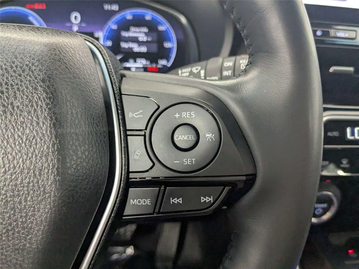 2023 Toyota Venza Limited thumbnail 19