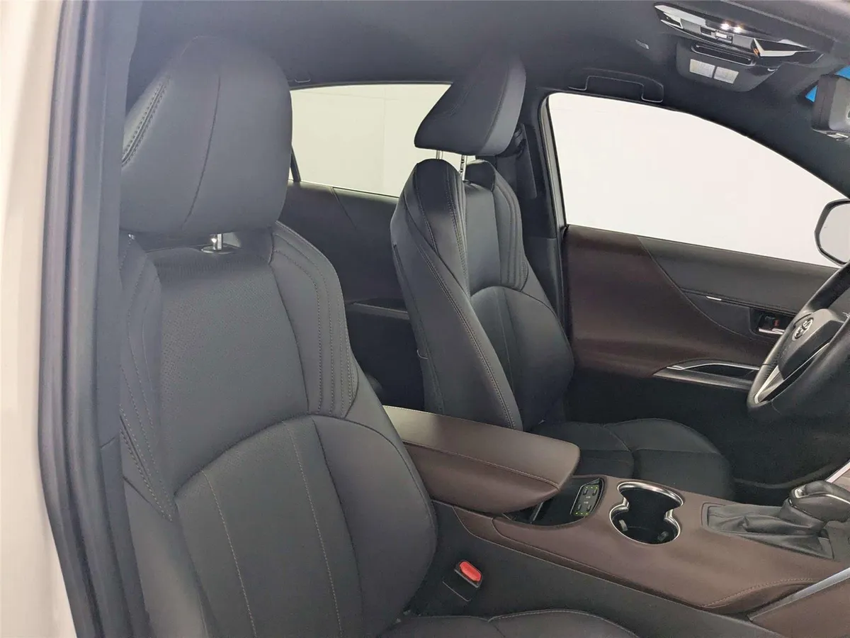 2023 Toyota Venza Limited thumbnail 34