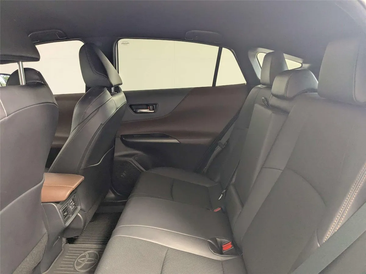 2023 Toyota Venza Limited thumbnail 36