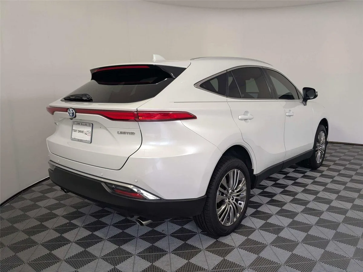 2023 Toyota Venza Limited thumbnail 5