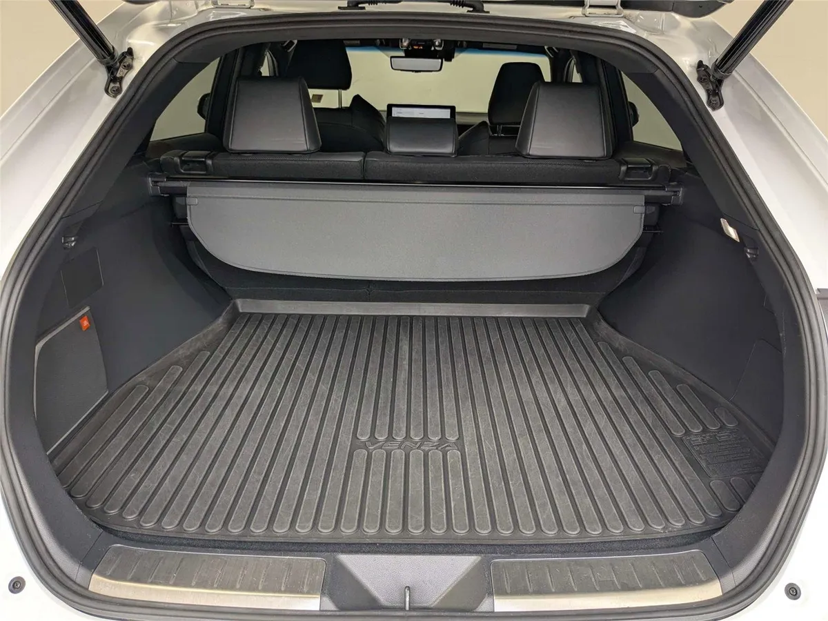 2023 Toyota Venza Limited thumbnail 8