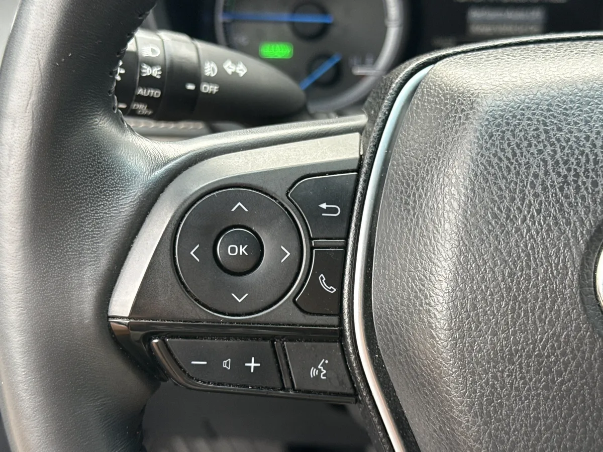 2023 Toyota Venza XLE thumbnail 22