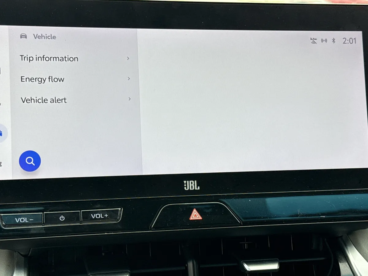 2023 Toyota Venza XLE thumbnail 29