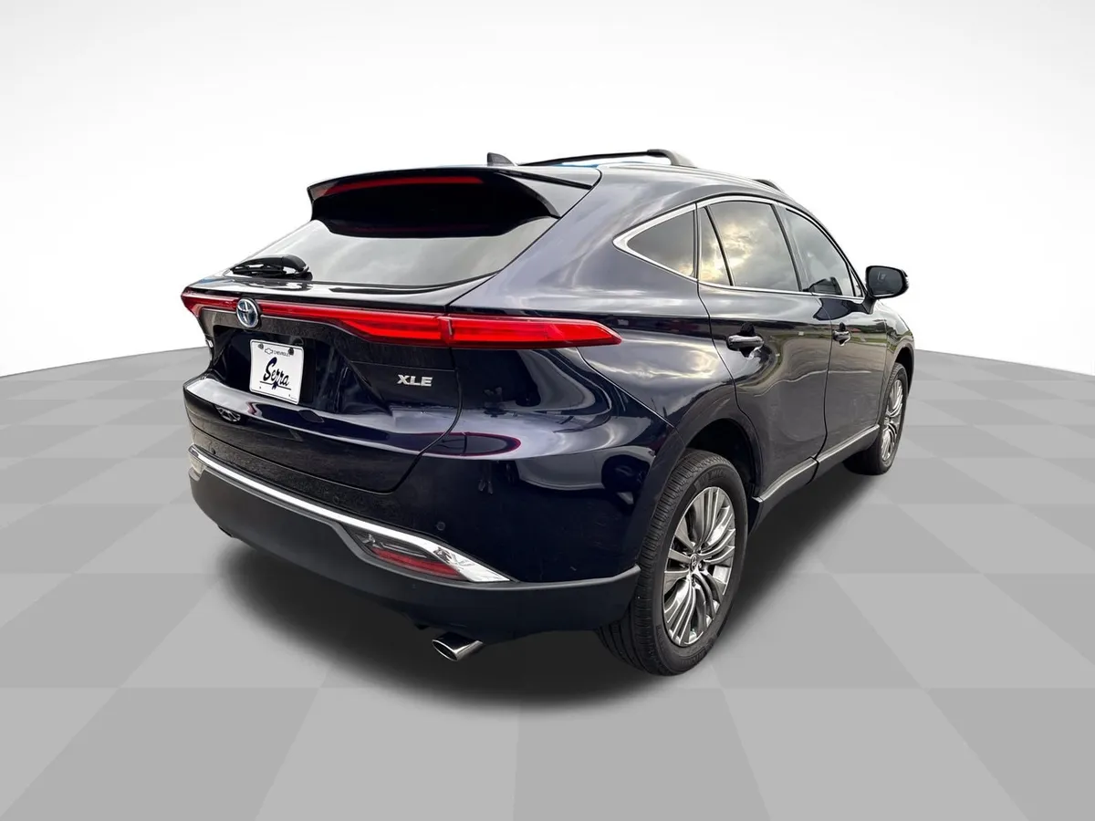 2023 Toyota Venza XLE thumbnail 6