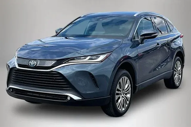 2023 Toyota Venza XLE thumbnail 2