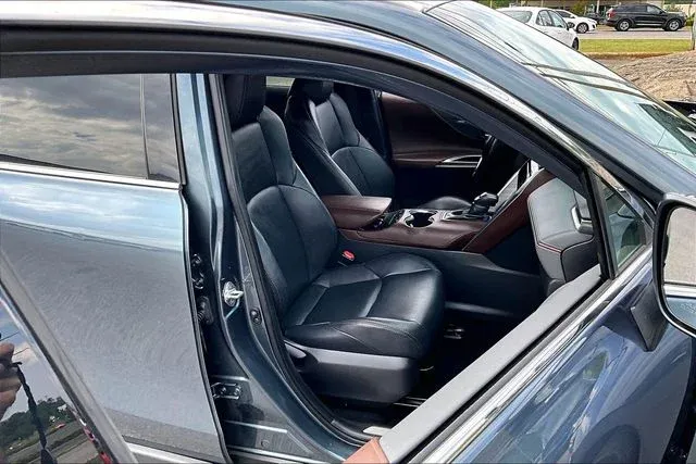 2023 Toyota Venza XLE thumbnail 26