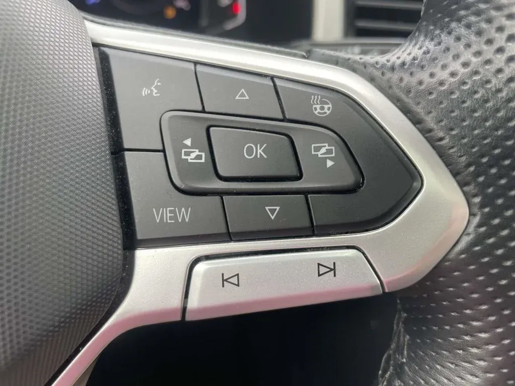 2023 Volkswagen Atlas 3.6L V6 SEL R-Line thumbnail 15