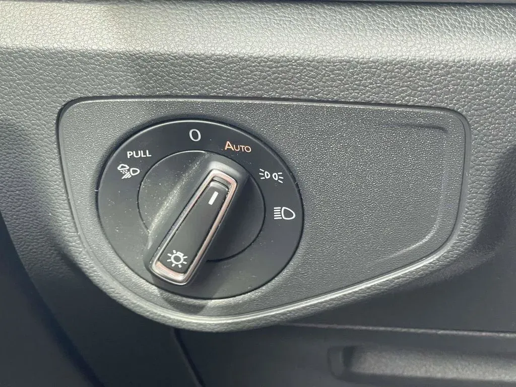2023 Volkswagen Atlas 3.6L V6 SEL R-Line thumbnail 24