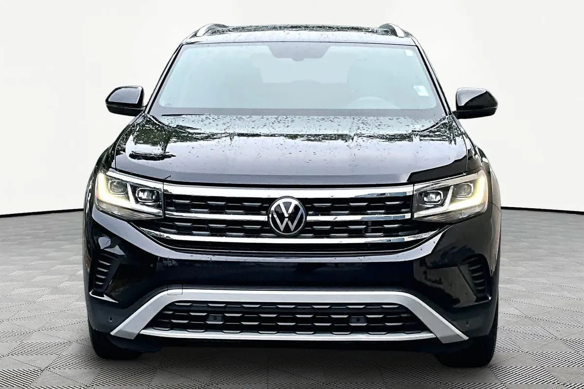 2023 Volkswagen Atlas Cross Sport 3.6L V6 SE w/Technology thumbnail 4