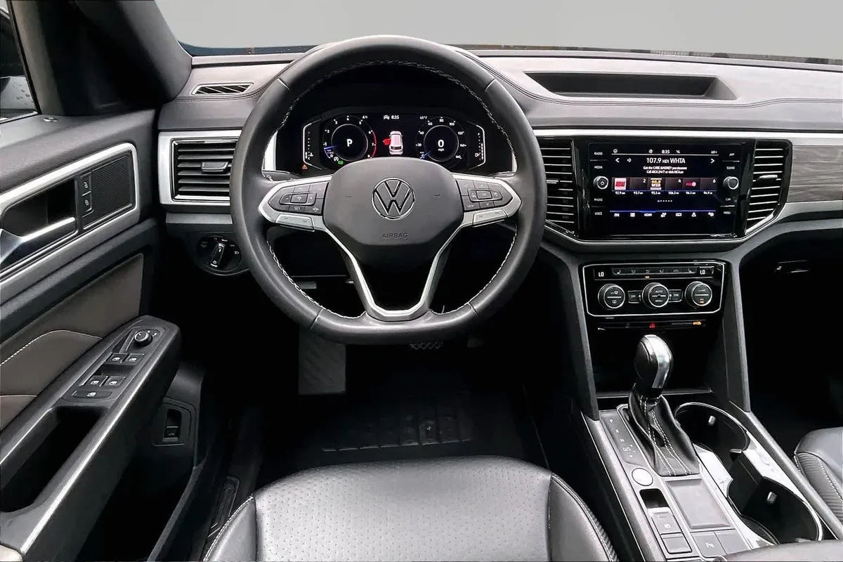 2023 Volkswagen Atlas Cross Sport 3.6L V6 SE w/Technology thumbnail 6